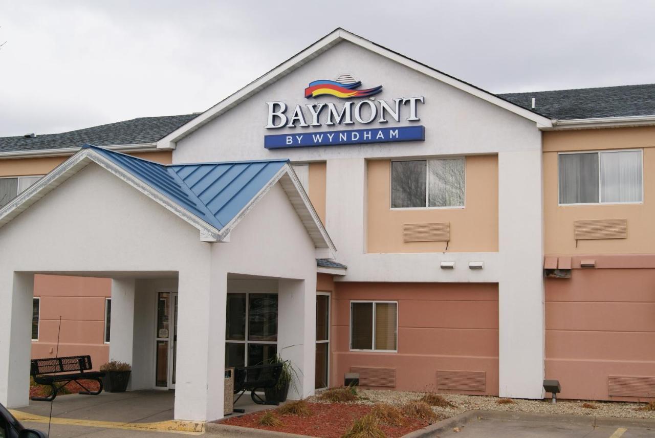 Baymont By Wyndham Coon Rapids Hotel Екстериор снимка